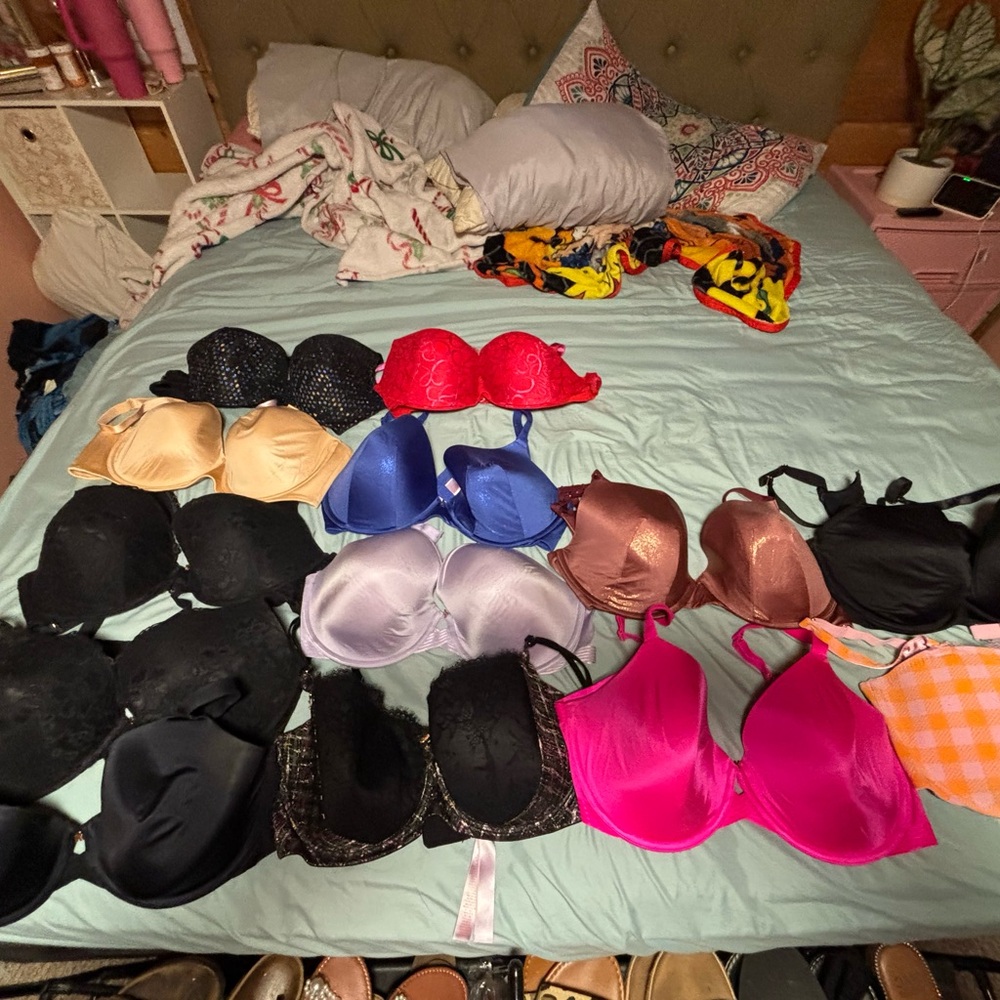 Savage X Fenty Vibrant Bra Collection - Black, Red, Blue, Pink